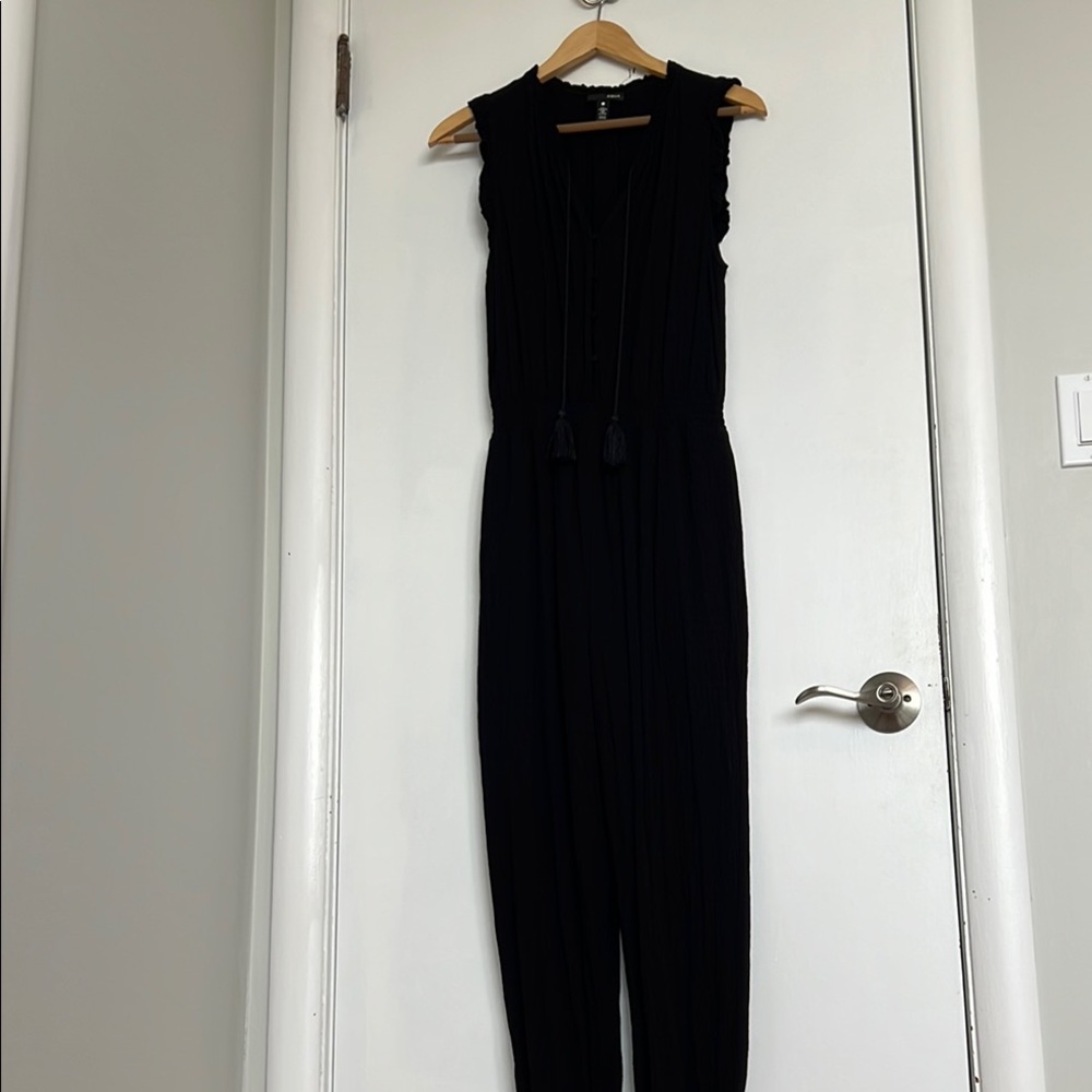 Elegant Black Sleeveless Jumpsuit